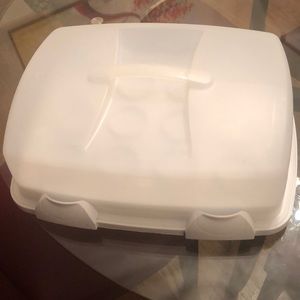 Wilton Dozen Cupcake Container